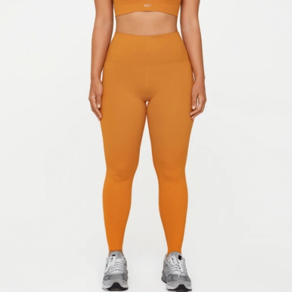 SET ACTIVE LUXFORM Leggings
Color: Court